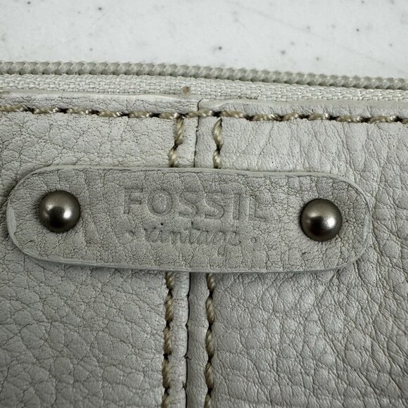 Fossil Pebbled Leather Small Hobo Wristlet Purse Off White - Picture 5 of 14